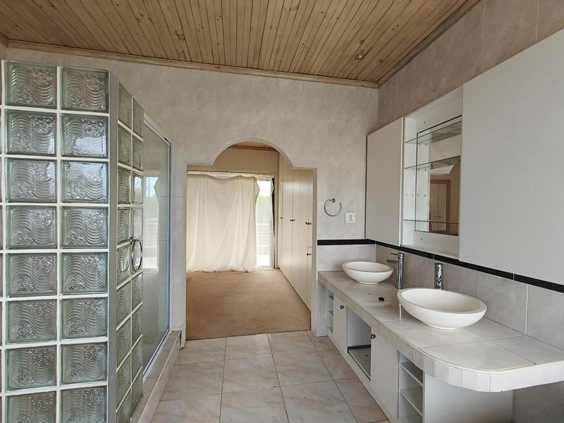 5 Bedroom Property for Sale in Oatlands North Eastern Cape